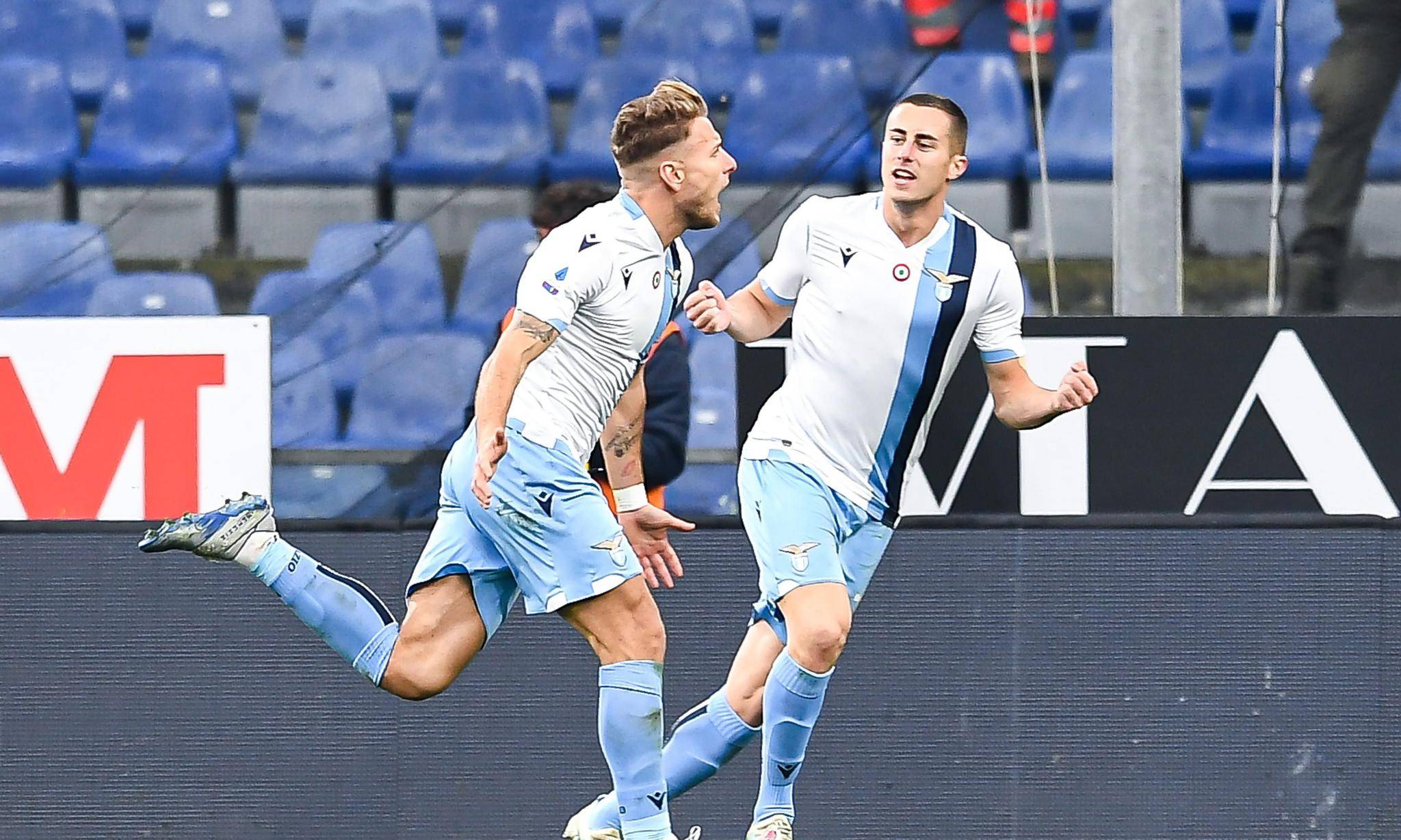 拉齐奥三球大胜对手，迎来赛季首场意甲胜利的简单介绍