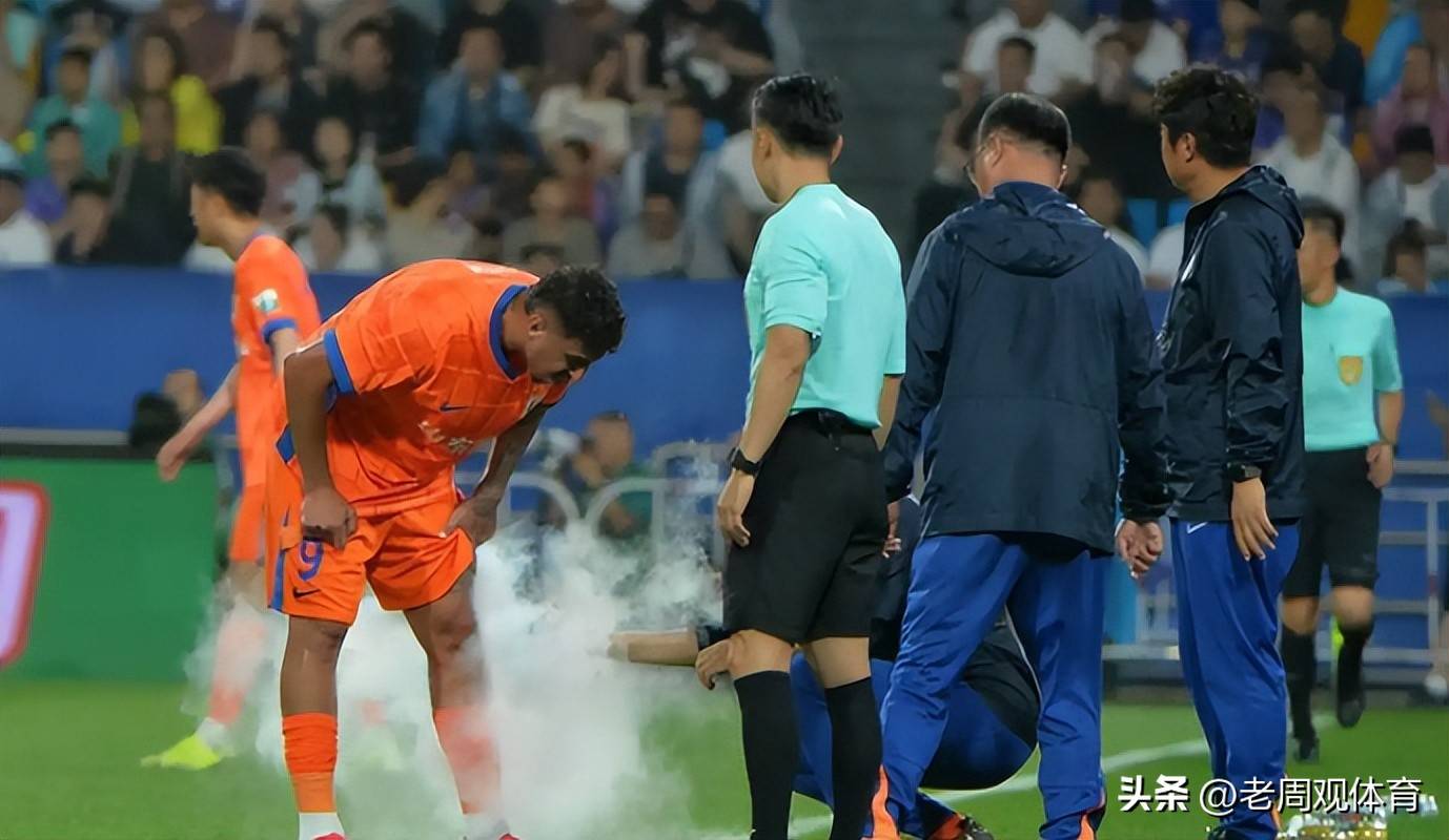 山东泰山球员爆发冲突，主教练面临考验的简单介绍